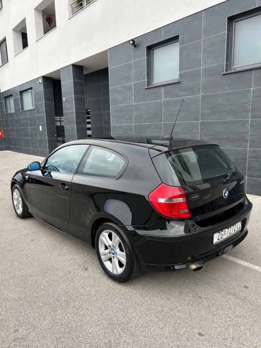 BMW 118d lci / 132tkm / Hr auto, fotografija 2