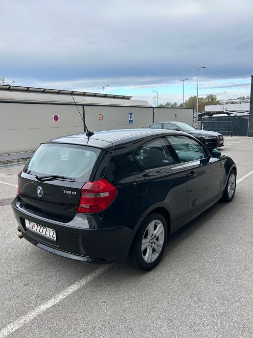 BMW 118d lci / 132tkm / Hr auto, fotografija 4