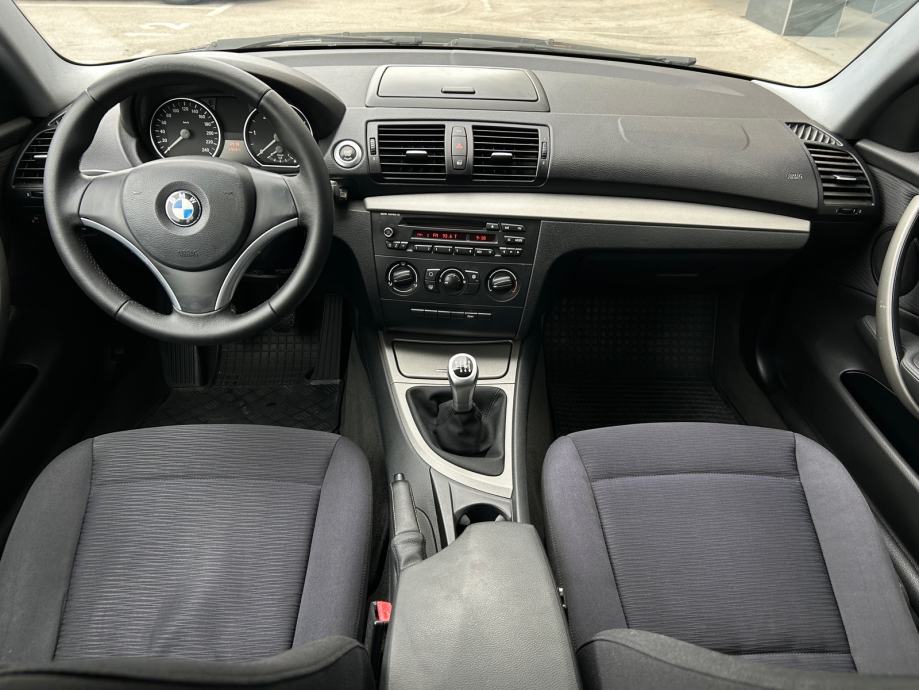 BMW 118d lci / 132tkm / Hr auto, fotografija 9