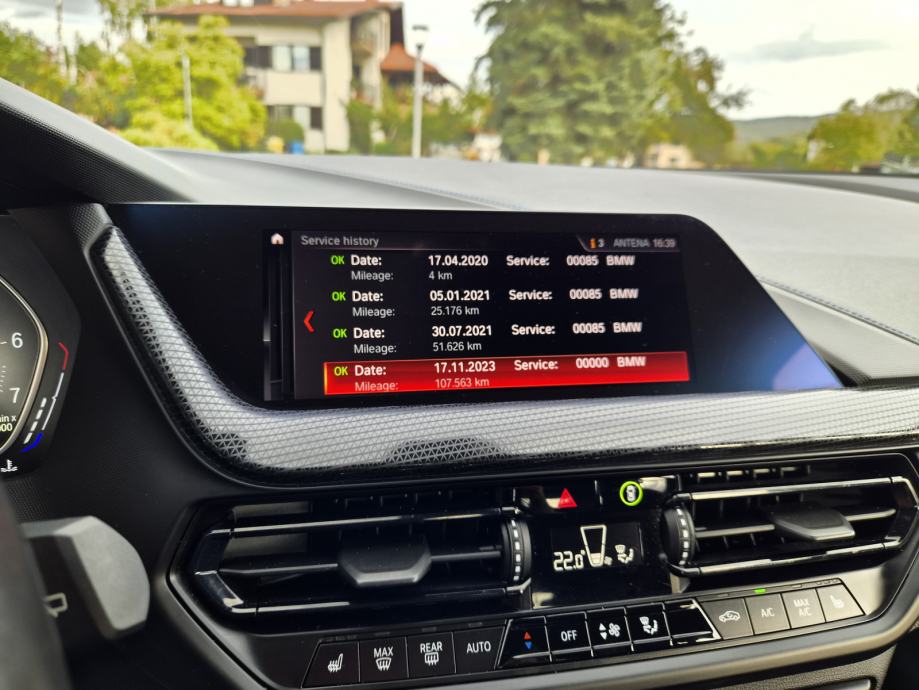BMW 118i, F40, 2020., M PAKET, TOP STANJE, SERVISNA, fotografija 18