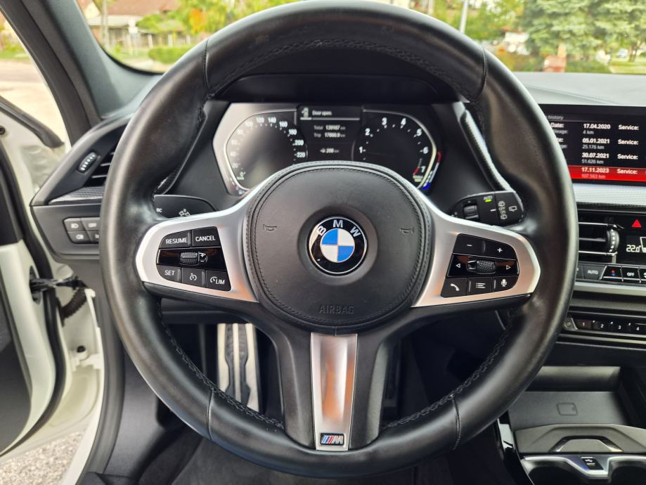 BMW 118i, F40, 2020., M PAKET, TOP STANJE, SERVISNA, fotografija 16