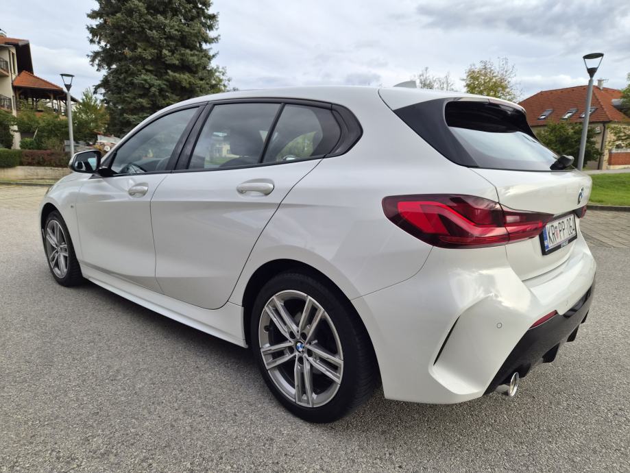 BMW 118i, F40, 2020., M PAKET, TOP STANJE, SERVISNA, fotografija 4