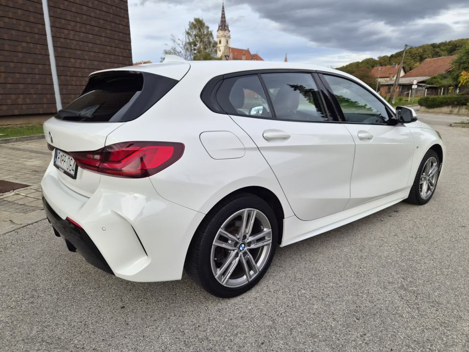BMW 118i, F40, 2020., M PAKET, TOP STANJE, SERVISNA, fotografija 8