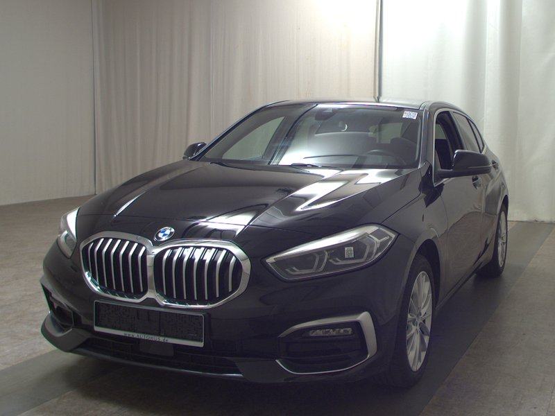 BMW 118i Luxury Line • električna peta vrata • Full LED, fotografija 2