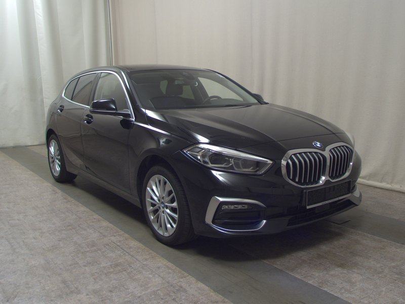 BMW 118i Luxury Line • električna peta vrata • Full LED, fotografija 3
