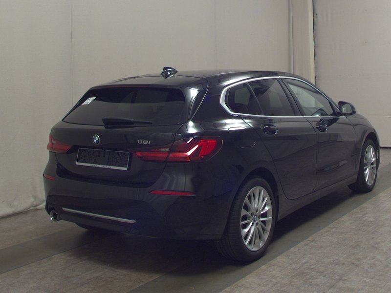 BMW 118i Luxury Line • električna peta vrata • Full LED, fotografija 4