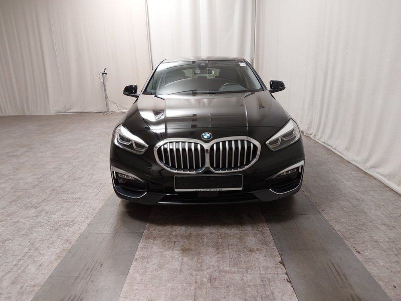 BMW 118i Luxury Line • električna peta vrata • Full LED, fotografija 9