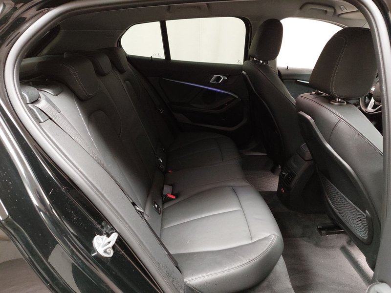 BMW 118i Luxury Line • električna peta vrata • Full LED, fotografija 12