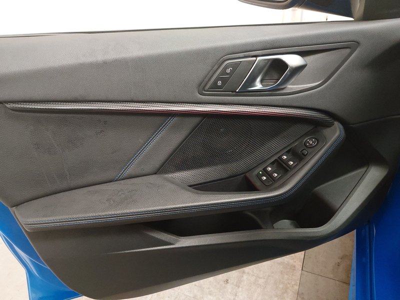 BMW 118i M Sport automatik • Full LED • navigacija, fotografija 5
