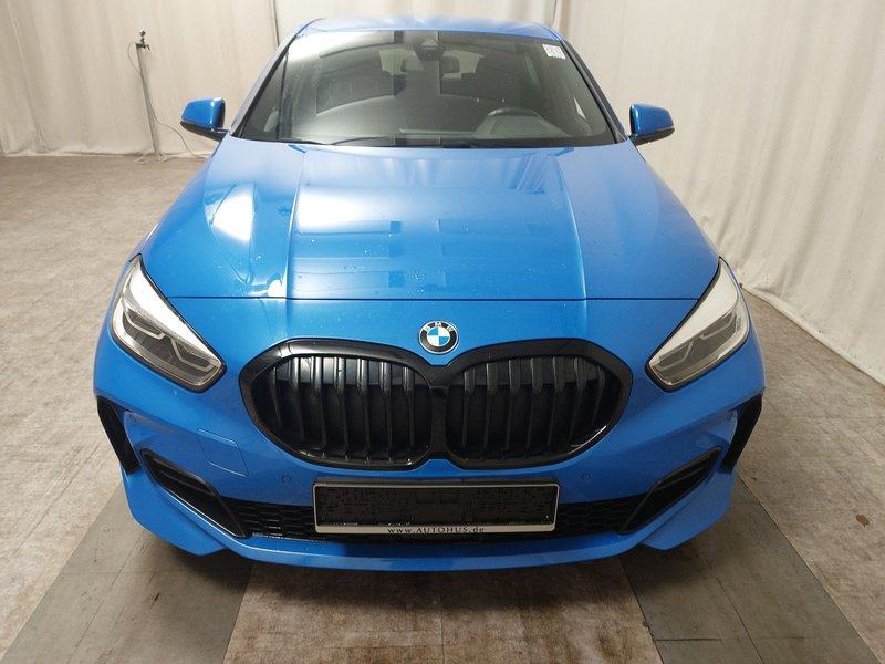 BMW 118i M Sport automatik • Full LED • navigacija, fotografija 9