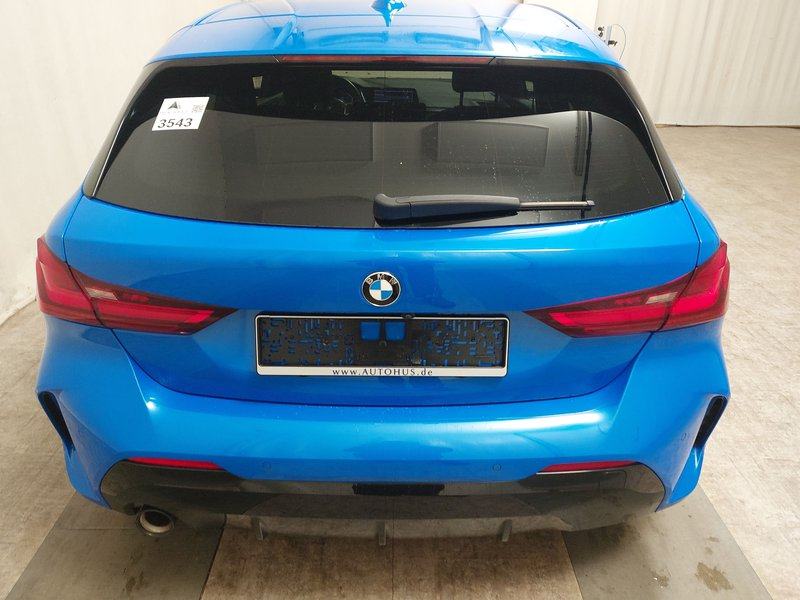 BMW 118i M Sport automatik • Full LED • navigacija, fotografija 14
