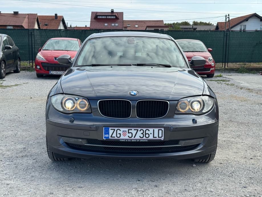 BMW 120d, M-PAKET, Panorama, Ekran, fotografija 2