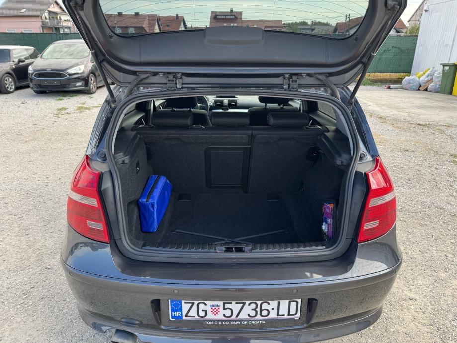 BMW 120d, M-PAKET, Panorama, Ekran, fotografija 7