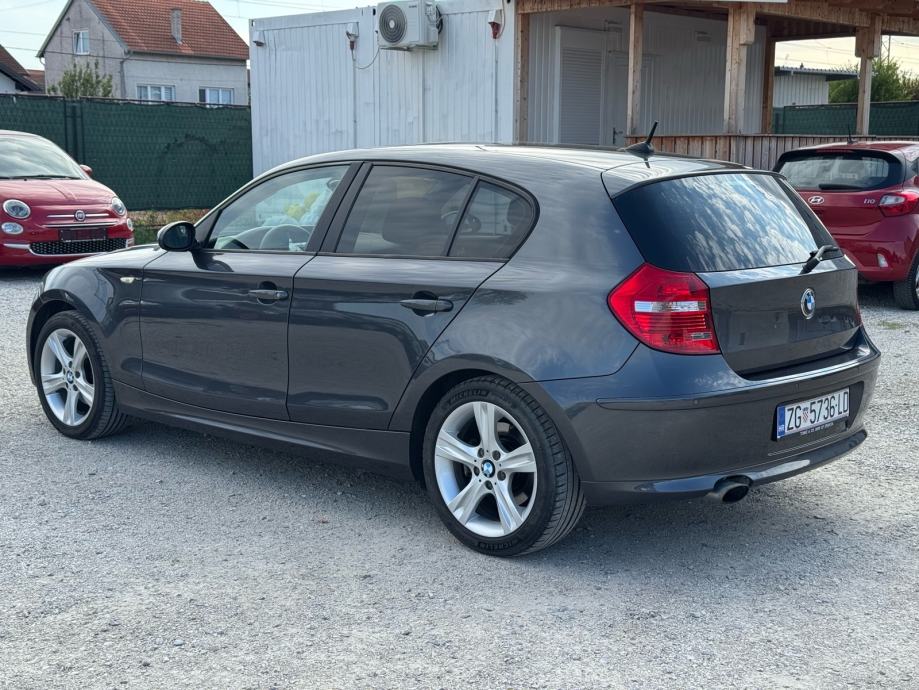 BMW 120d, M-PAKET, Panorama, Ekran, fotografija 4