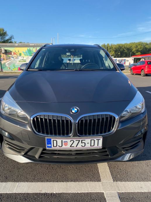 BMW 2 ACTIVE TURER 216D 2019GOD REG. DO 6.2027 GOD., fotografija 2