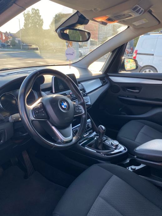 BMW 2 ACTIVE TURER 216D 2019GOD REG. DO 6.2027 GOD., fotografija 10