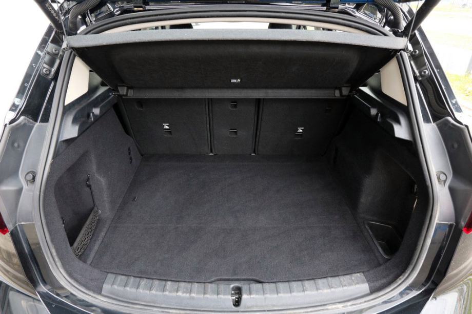 BMW 218 D Active Tourer Automatik Luxury Line VIRTUAL COCKPIT 150 KS, fotografija 11