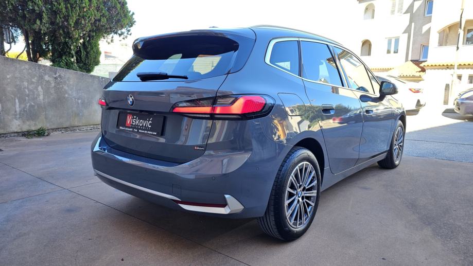 BMW 218D ACTIVE TOURER 2025 LUXURY LINE SERVISNA JAMSTVO, fotografija 5
