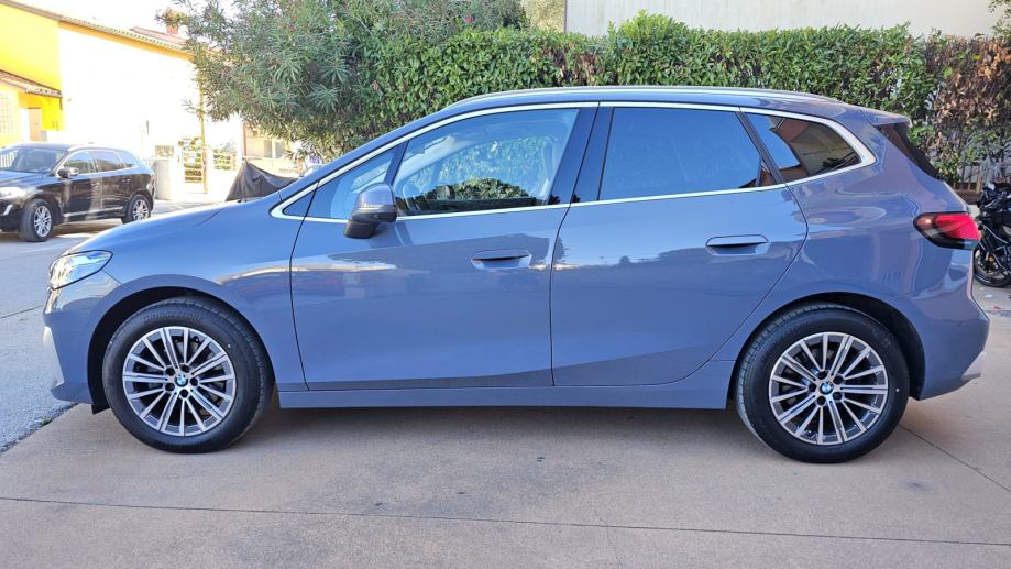 BMW 218D ACTIVE TOURER 2025 LUXURY LINE SERVISNA JAMSTVO, fotografija 8