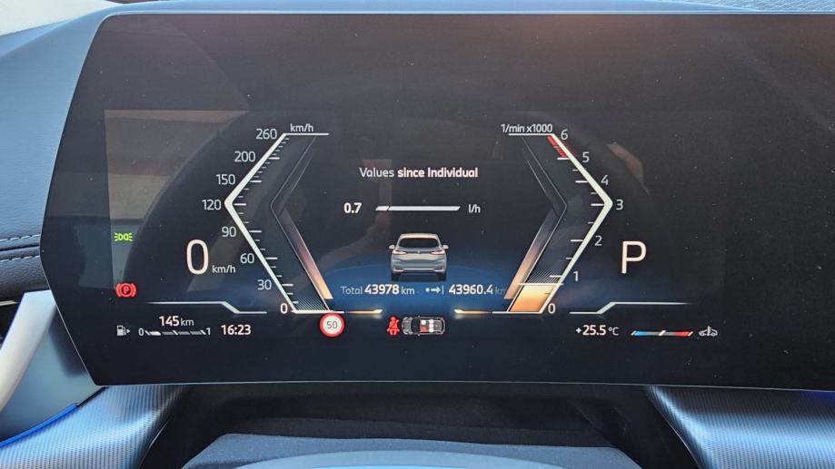 BMW 218D ACTIVE TOURER 2025 LUXURY LINE SERVISNA JAMSTVO, fotografija 11