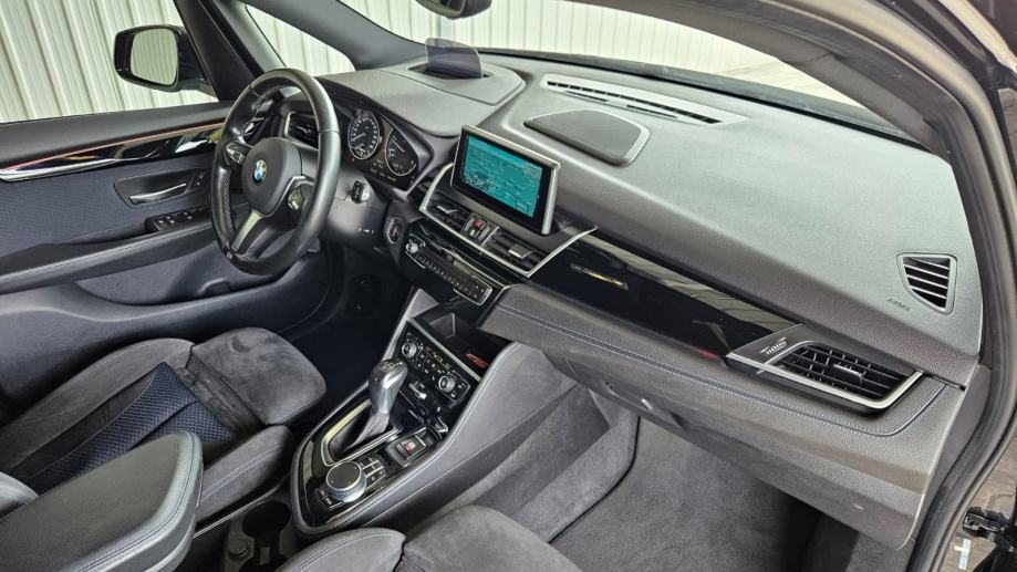 BMW 218d automatik M-pack,panorama, velika navi,head-up..., fotografija 11