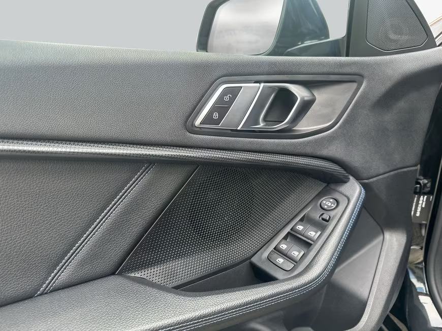 BMW 218i Gran Coupe, M Paket, 2023., Automatik, Nije uvoz, fotografija 11
