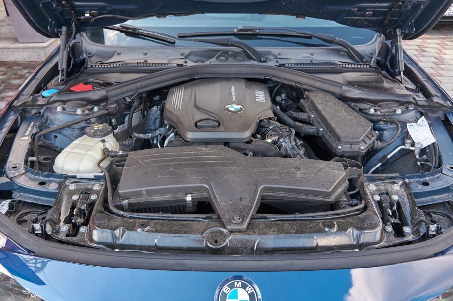 BMW 316d LCI redizajn 2016g. reg.do 02/2027g., fotografija 17