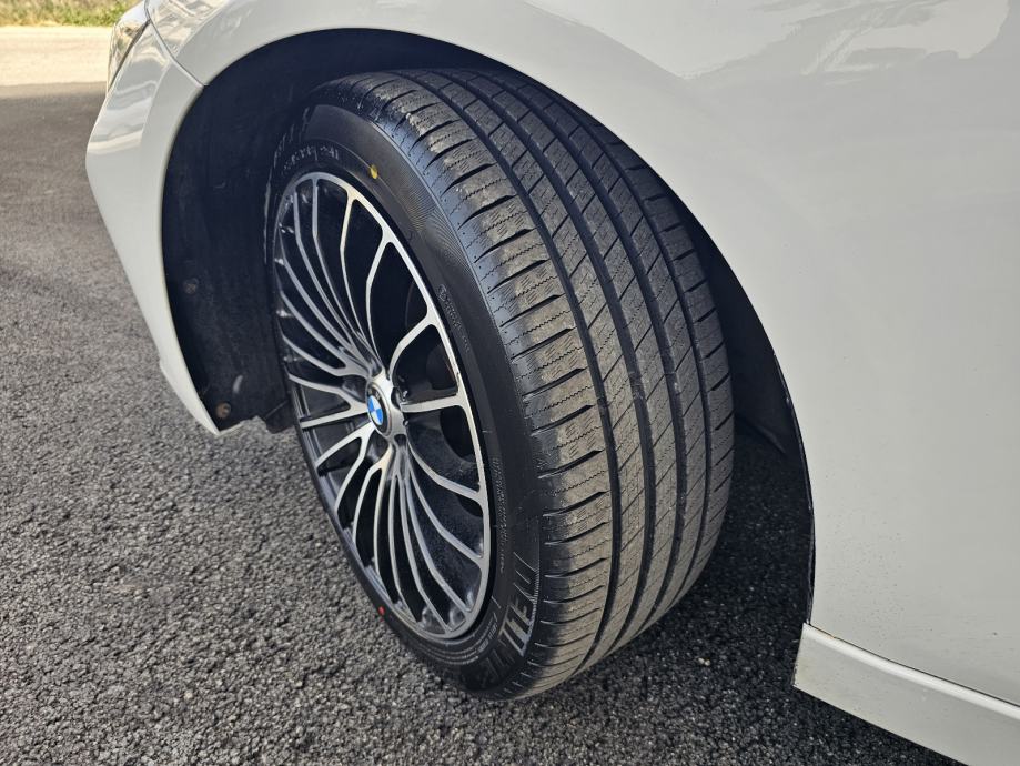 *BMW*318*DIZEL*X*DRIVE*SPORT*NAVI*PANORAMA*HEAD*UP*FUL*V+M*SERVIS*ZG*, fotografija 12
