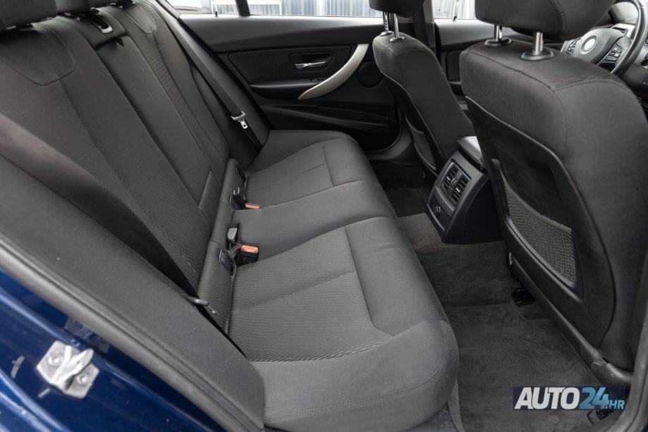 BMW 318D AUTOMATIC|RATA 235€|1. VL|HR AUTO|PDV|SERVISNA TOMIĆ|NAVI|LED, fotografija 9