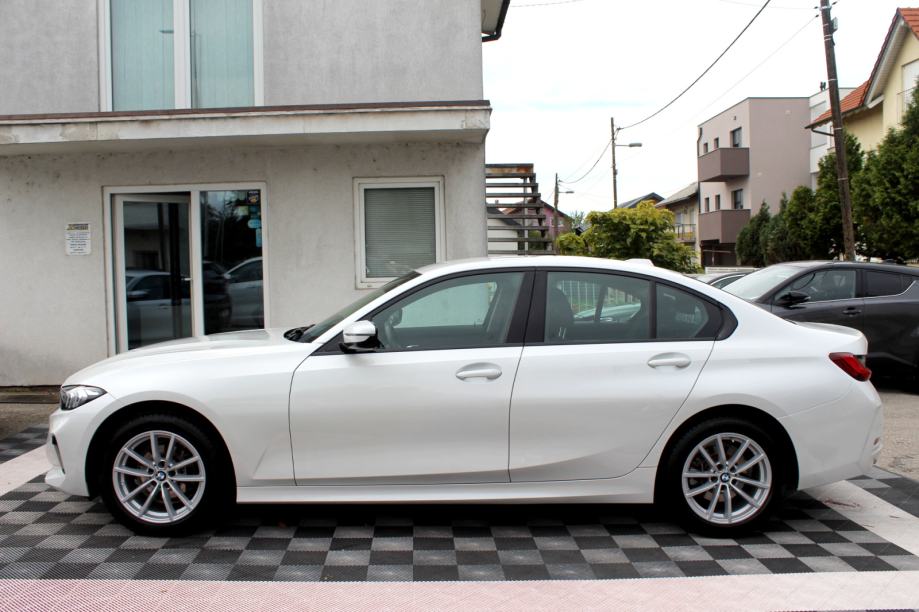 BMW 318d AUTOMATIK, LED, NAVI, ALU 17, VIRTUAL, GARANCIJA, NIJE UVOZ !, fotografija 4