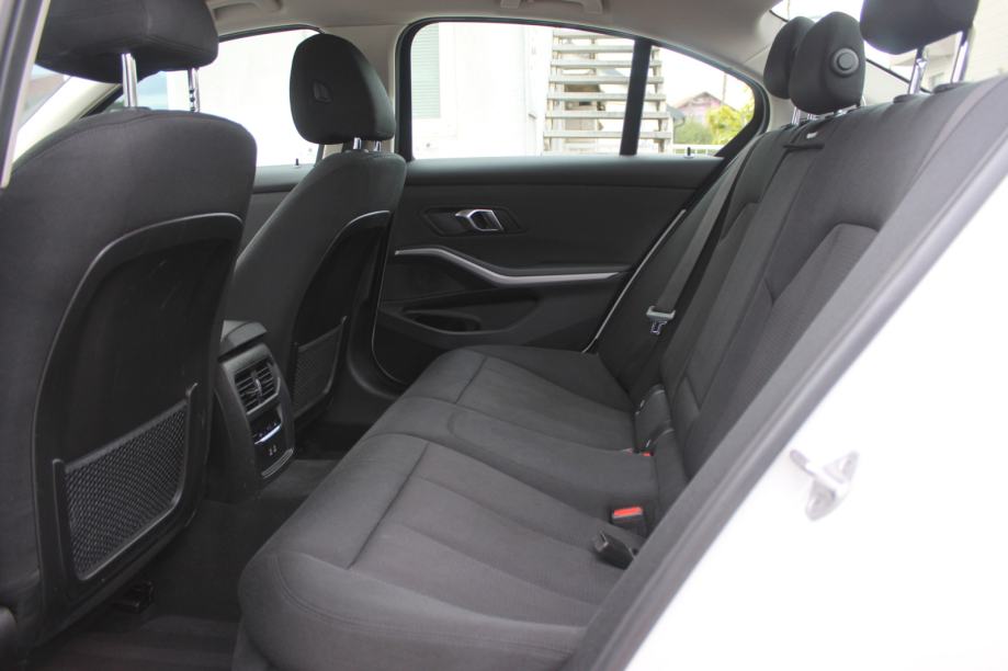 BMW 318d AUTOMATIK, LED, NAVI, ALU 17, VIRTUAL, GARANCIJA, NIJE UVOZ !, fotografija 9