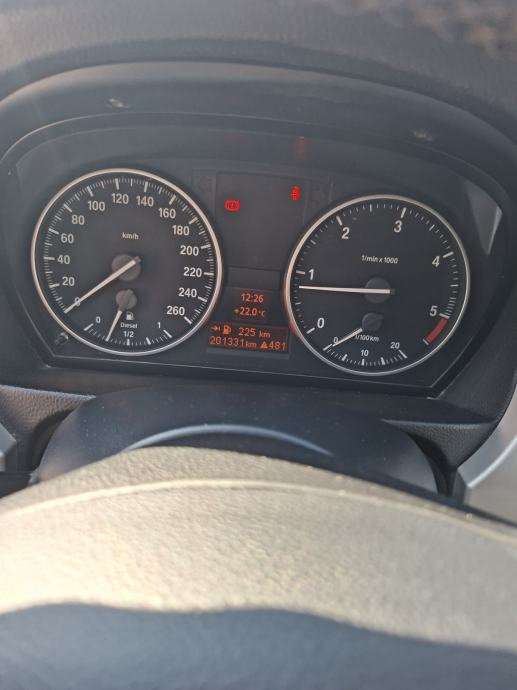 BMW 318d E90, 2011., 201.000 km. PDV, fotografija 12