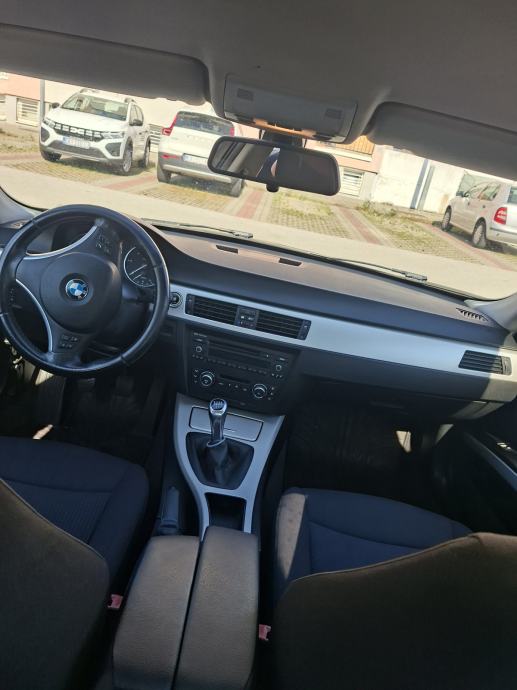 BMW 318d E90, 2011., 201.000 km. PDV, fotografija 16