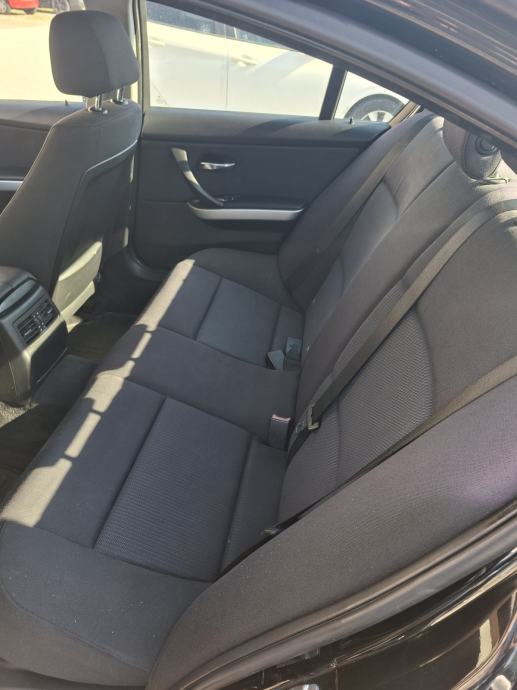 BMW 318d E90, 2011., 201.000 km. PDV, fotografija 15