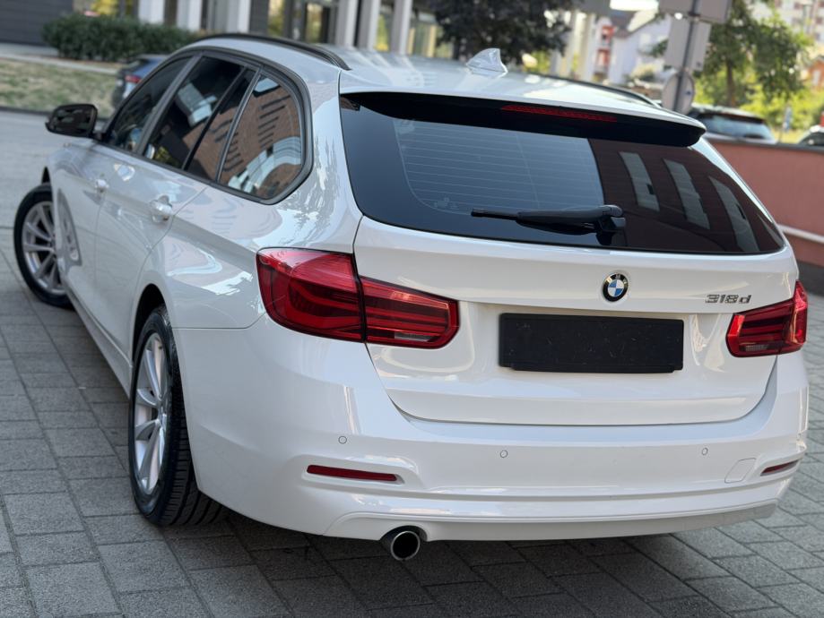 BMW 318d TOURING / REGAN / BIJELI / PDC / NAVI / CARPLAY, fotografija 5