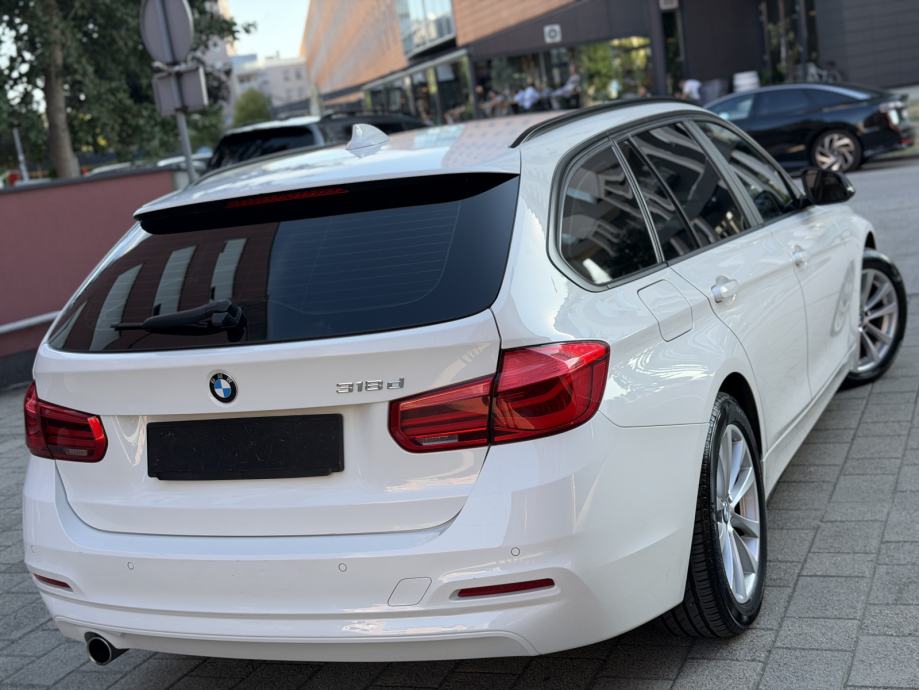 BMW 318d TOURING / REGAN / BIJELI / PDC / NAVI / CARPLAY, fotografija 4