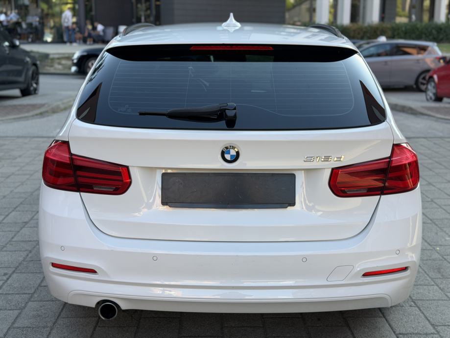 BMW 318d TOURING / REGAN / BIJELI / PDC / NAVI / CARPLAY, fotografija 6