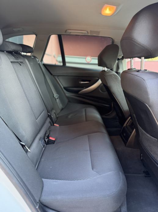 BMW 318d TOURING / REGAN / BIJELI / PDC / NAVI / CARPLAY, fotografija 12