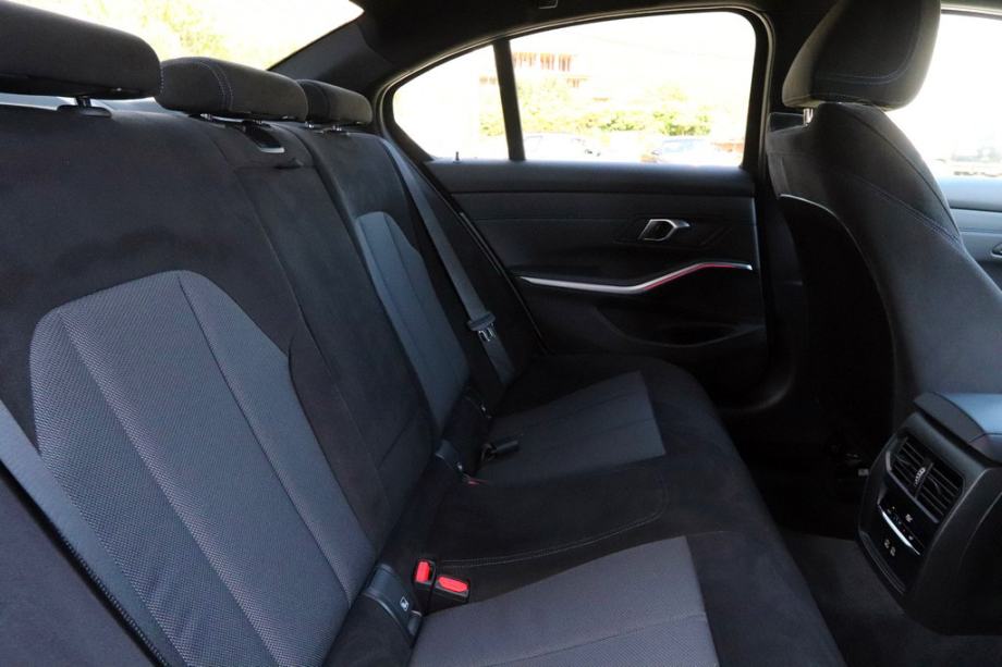 BMW 320 D G20 xDrive M-Sportpaket Shadow VIRTUAL -Full LED- 190 KS, fotografija 8