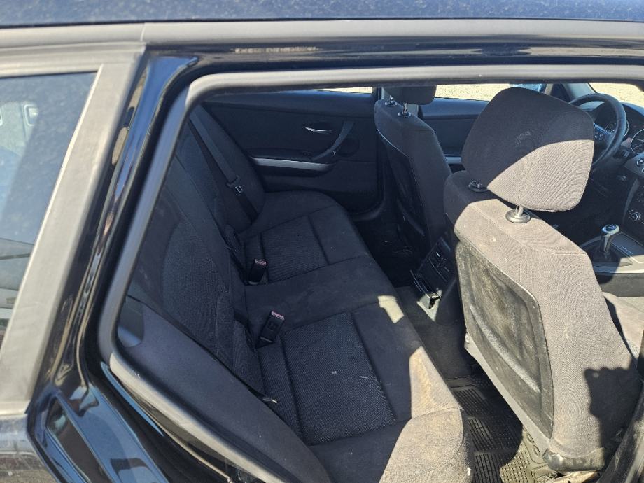 BMW 320d KARAVAN, 130 KW, REG 4/2027, AUTOMATSKA KLIMA, fotografija 10