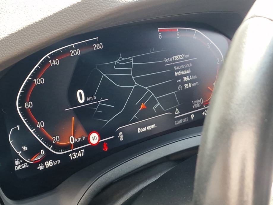 BMW 320d xDrive mild hybrid, fotografija 10
