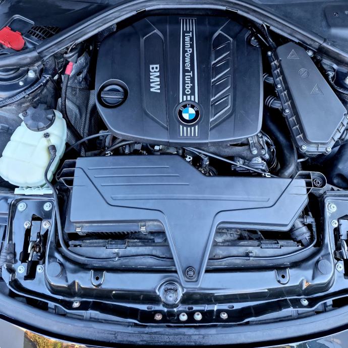 BMW 320d xDrive, automatik, sportline, fotografija 19