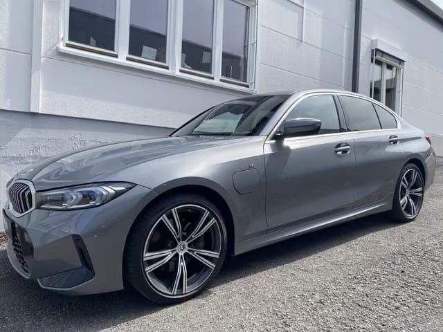 BMW 320e M Sport, fotografija 7