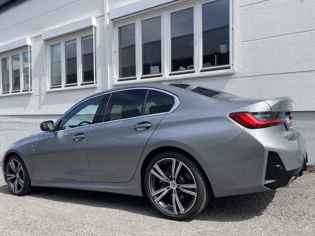 BMW 320e M Sport, fotografija 8