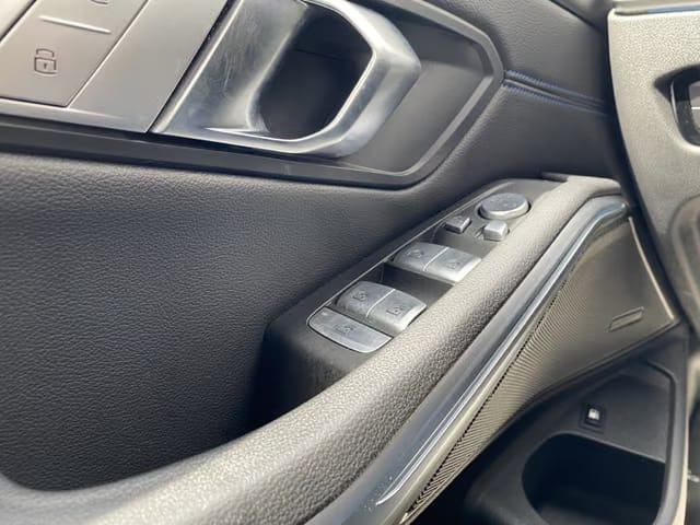 BMW 320e M Sport, fotografija 15