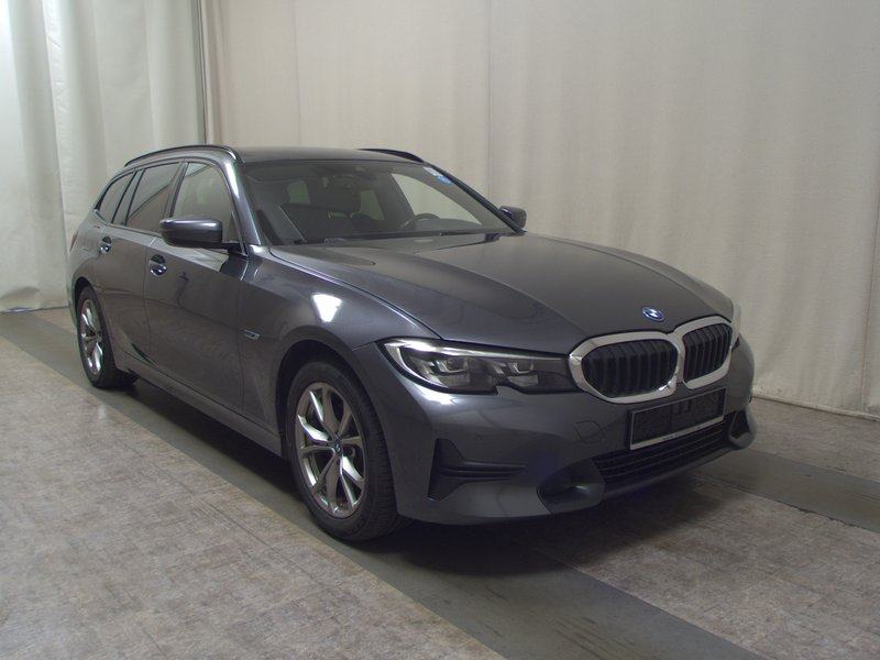 BMW 320e Touring Sport Line automatik • LED • AHK, fotografija 3