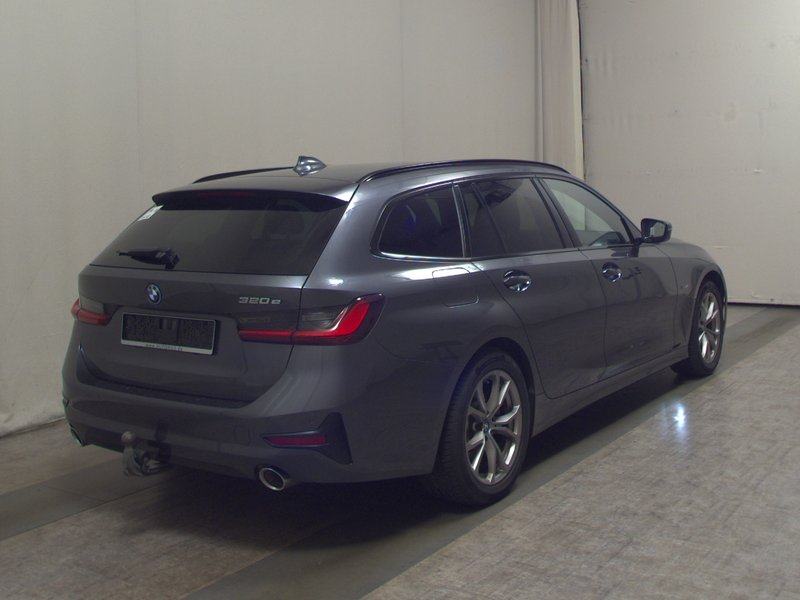 BMW 320e Touring Sport Line automatik • LED • AHK, fotografija 4