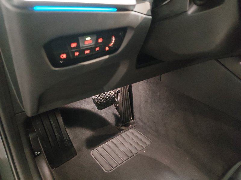 BMW 320e Touring Sport Line automatik • LED • AHK, fotografija 7