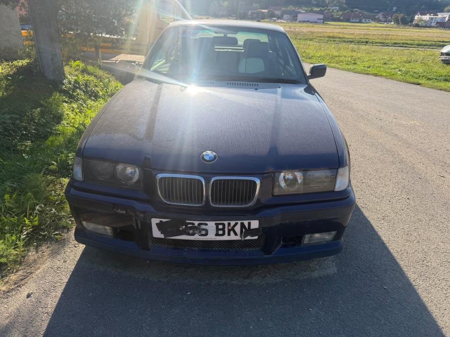BMW 328i, fotografija 2