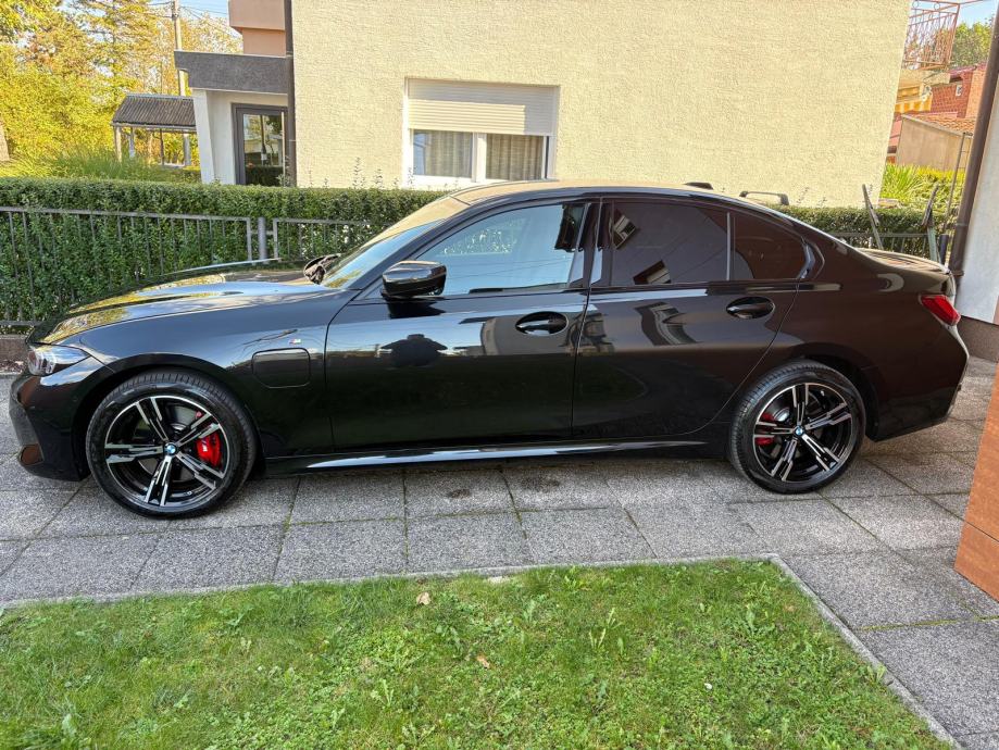 BMW 330e XDRIVE 2025g, fotografija 4